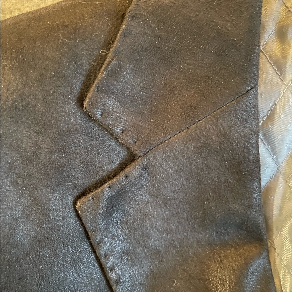 Italian sports jacket featuring decorative pick stitching